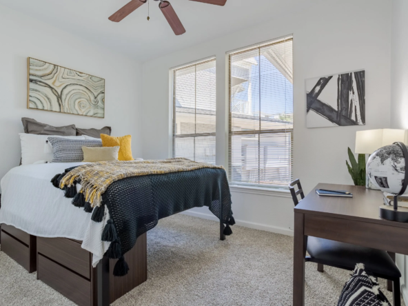 Z Islander, 3803 Wellborn Road, Bryan TX 77801